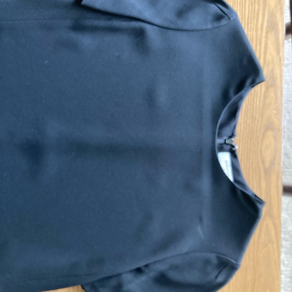 Aritzia black dress size 2 lined. Great condition - Picture 3 of 4